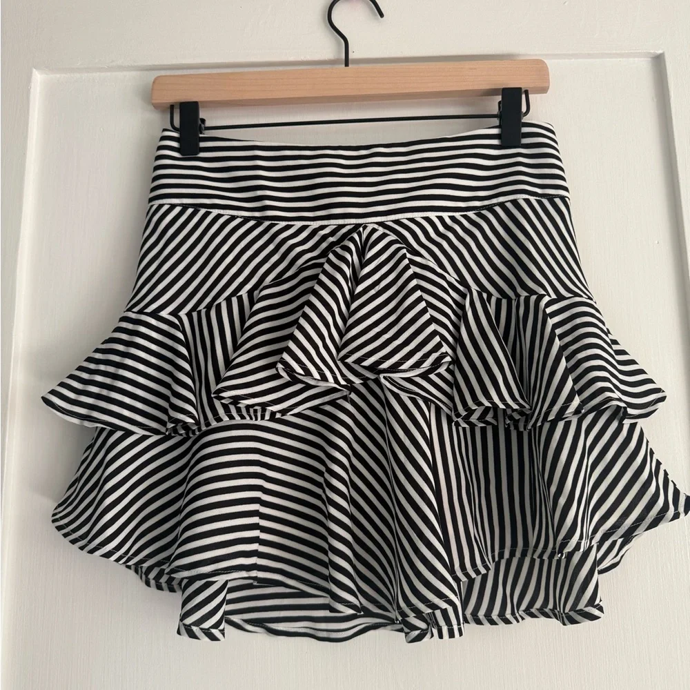 Express Black and White Striped‎ Ruffle Mini Skirt with adjustable tie Y2K style